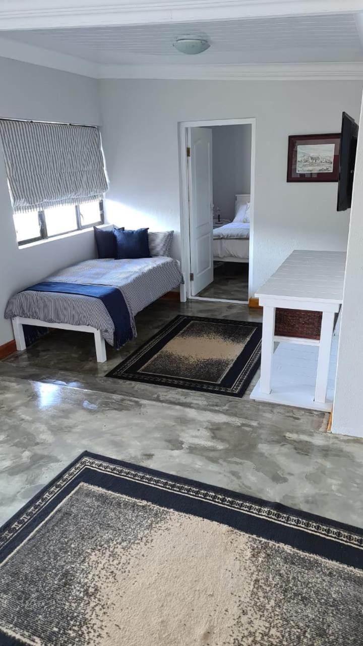 7 On South Hotell Bredasdorp Rum bild