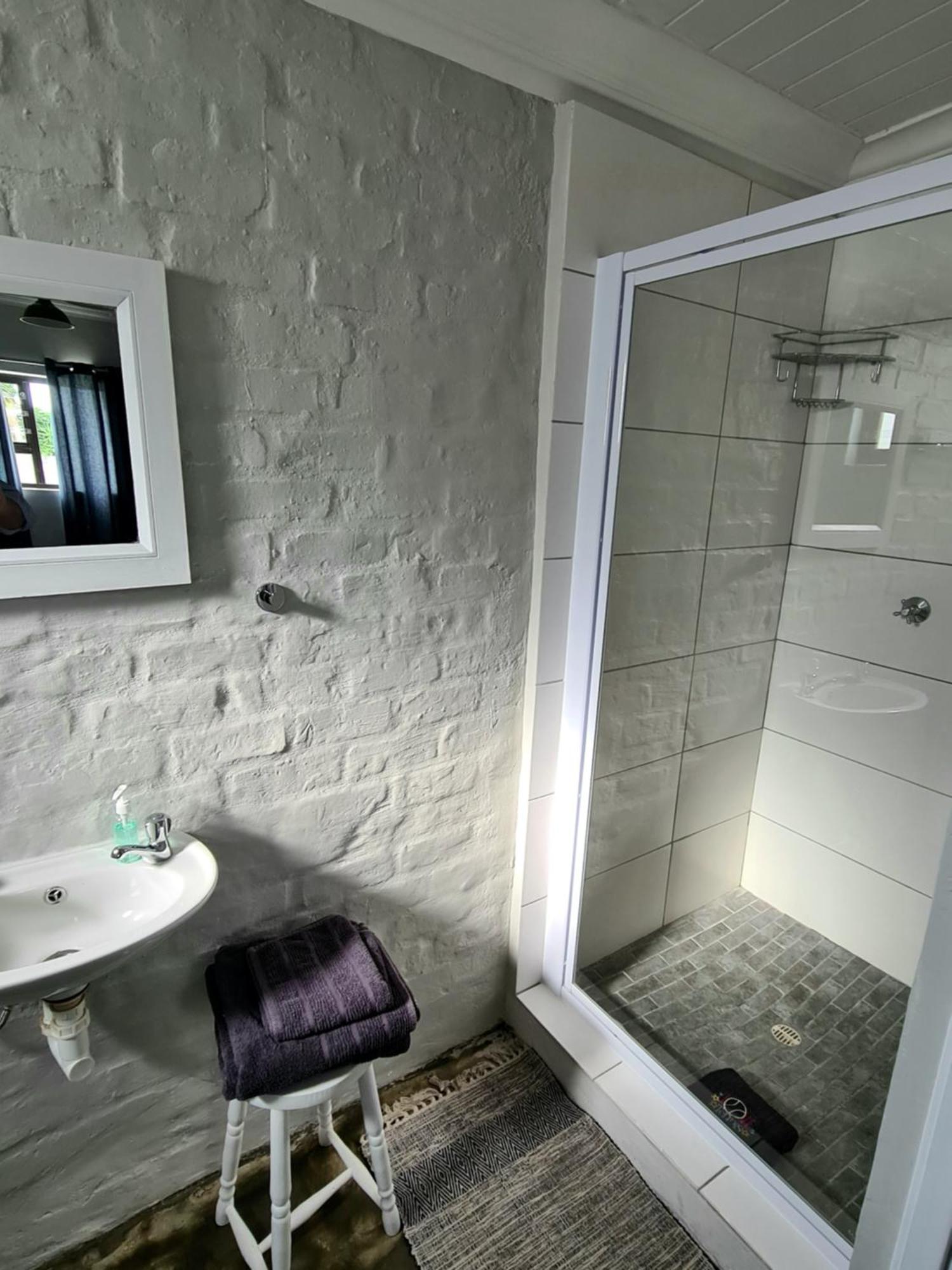 7 On South Hotell Bredasdorp Rum bild