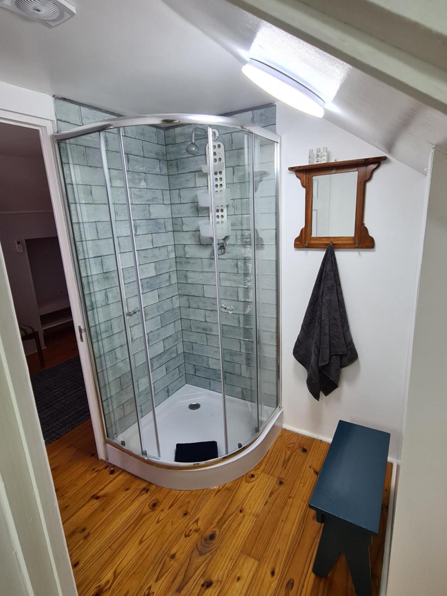 7 On South Hotell Bredasdorp Rum bild